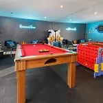 Queenswood House With Games Feriehus