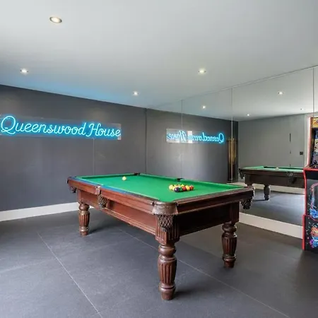 Hébergement de vacances Queenswood House With Games