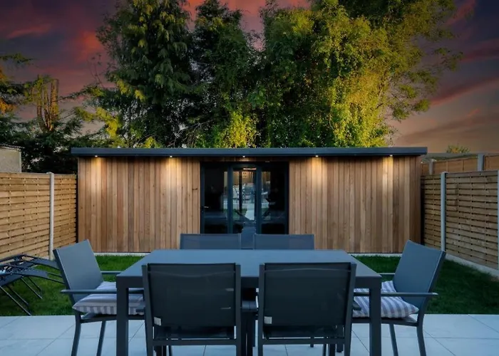 Hébergement de vacances Queenswood House With Games *