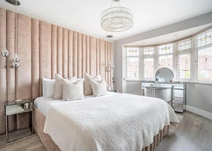 Queenswood House With Games * York