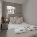 Holiday home Queenswood House With Games York