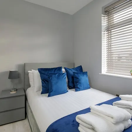 Holiday home Queenswood House With Games York